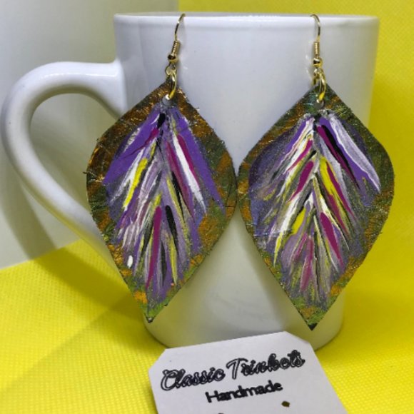 Leather hand painted purple and gold leaf earrings - Picture 2 of 3